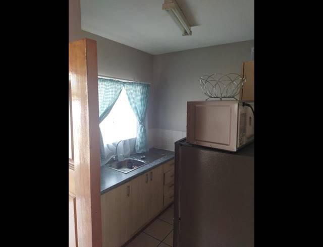 2 BEDROOM PROPERTY TO RENT IN DIE BULT